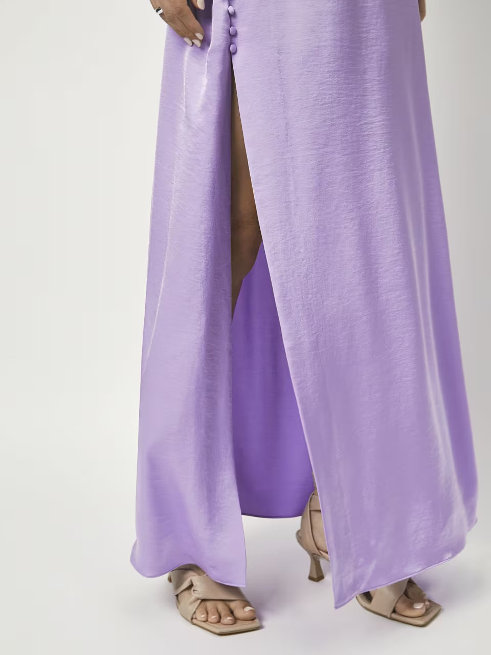Halterneck-Kleid mit Schlitz