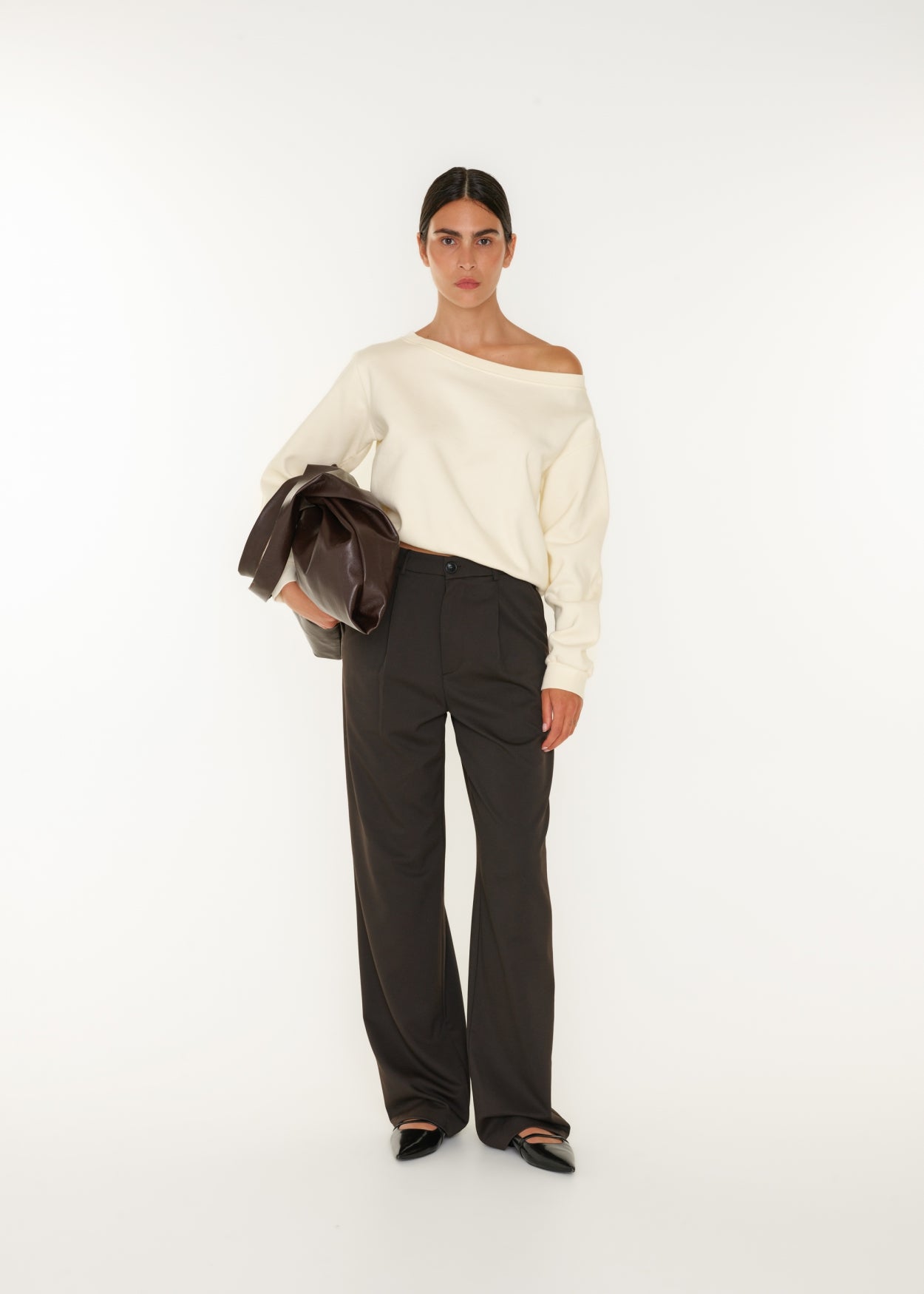 Asymetric Sweater Momo`CL Ecru