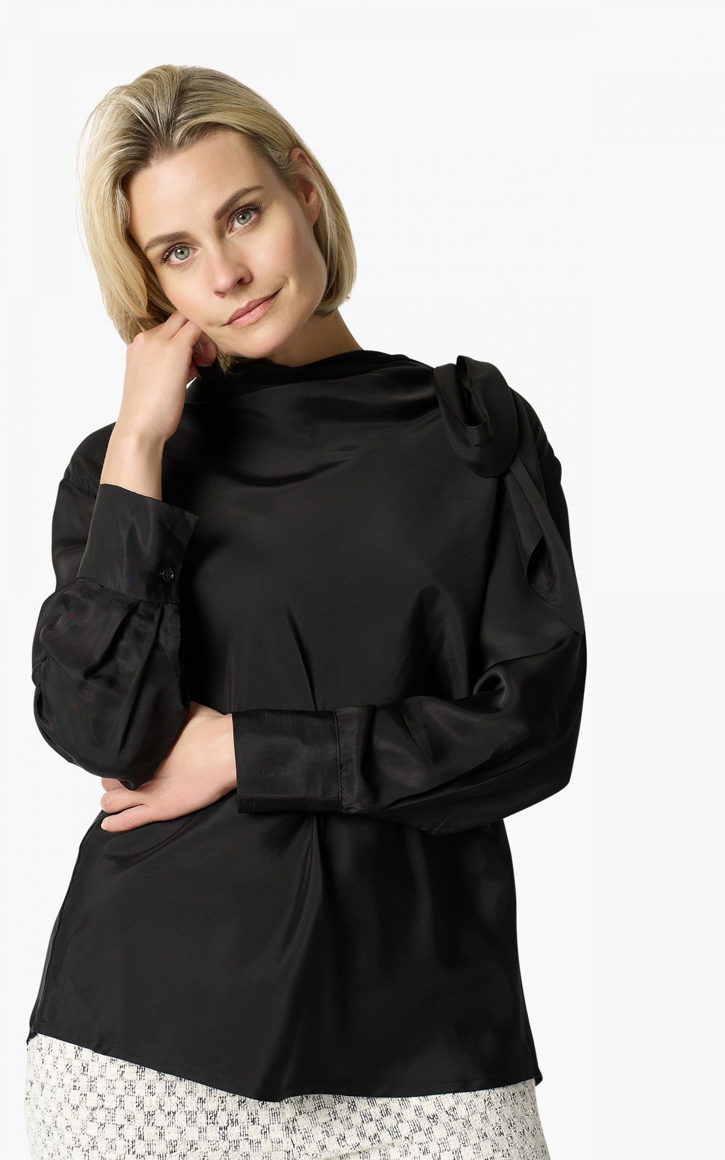AnuskaA Black blouse