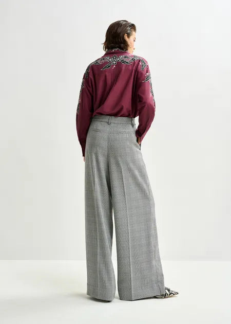 Grau-schwarz karierte Hosen mit weitem Bein