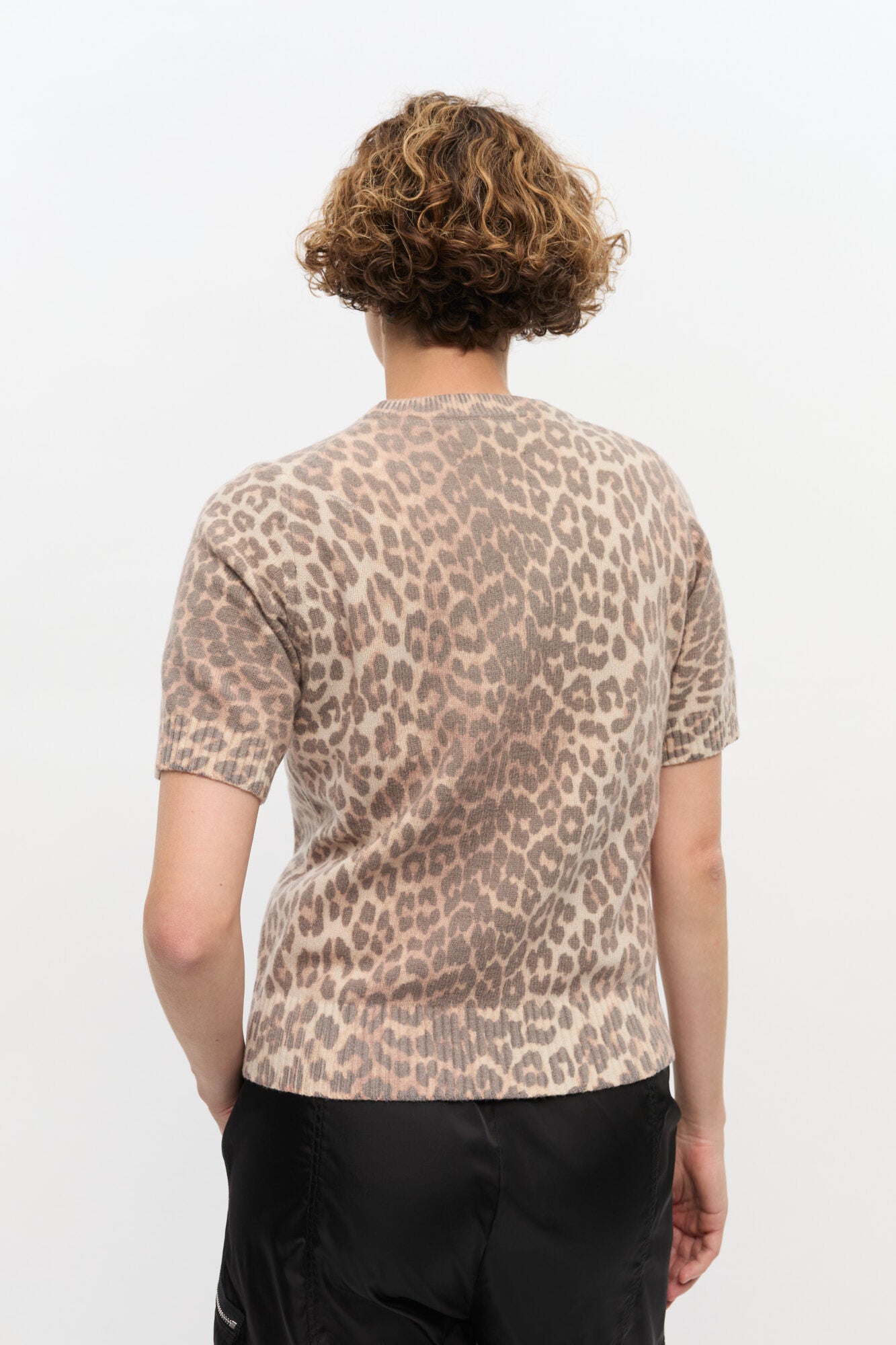 T-Shirt aus Wollmischung mit Leomuster