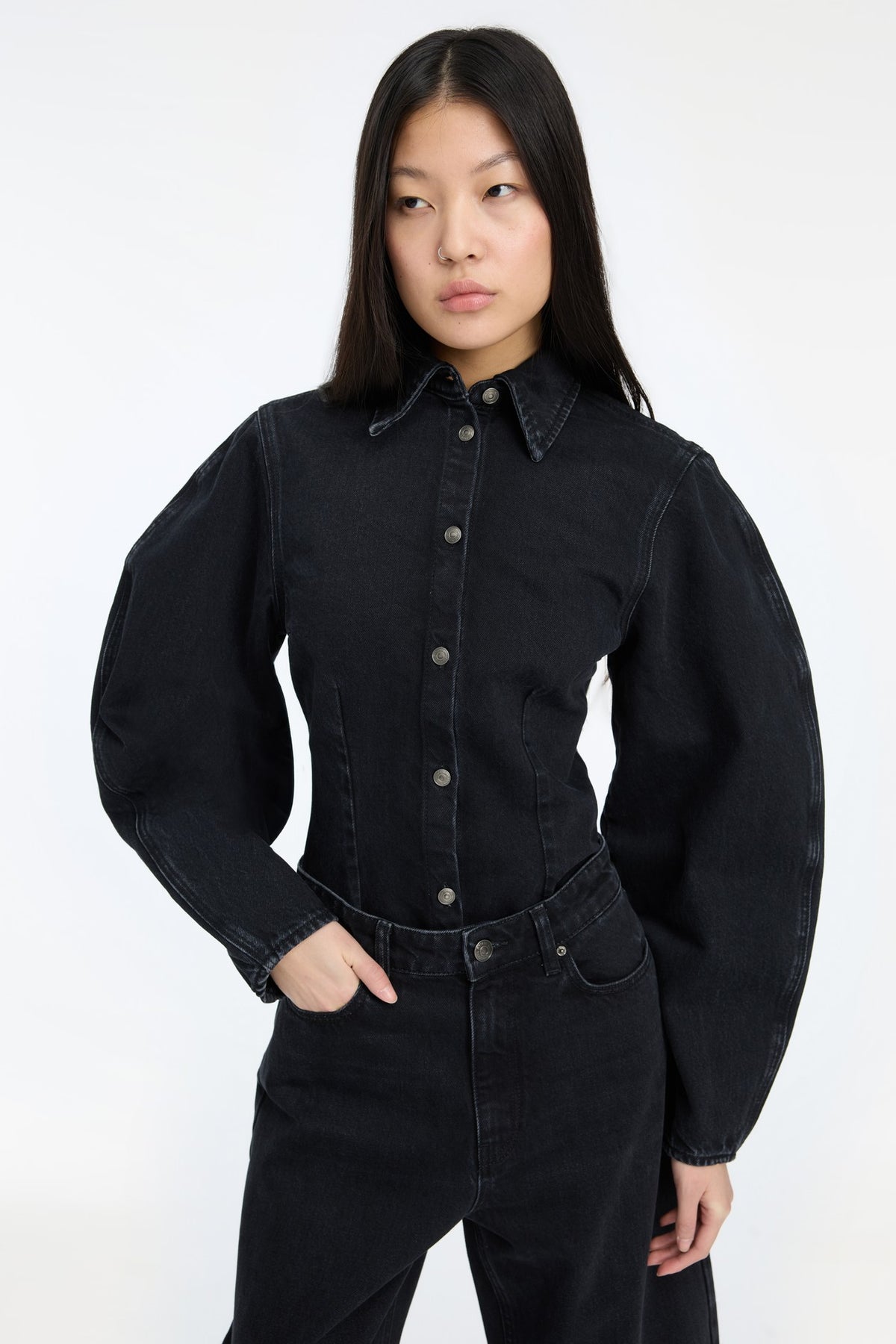 FITTED DENIM SHIRT