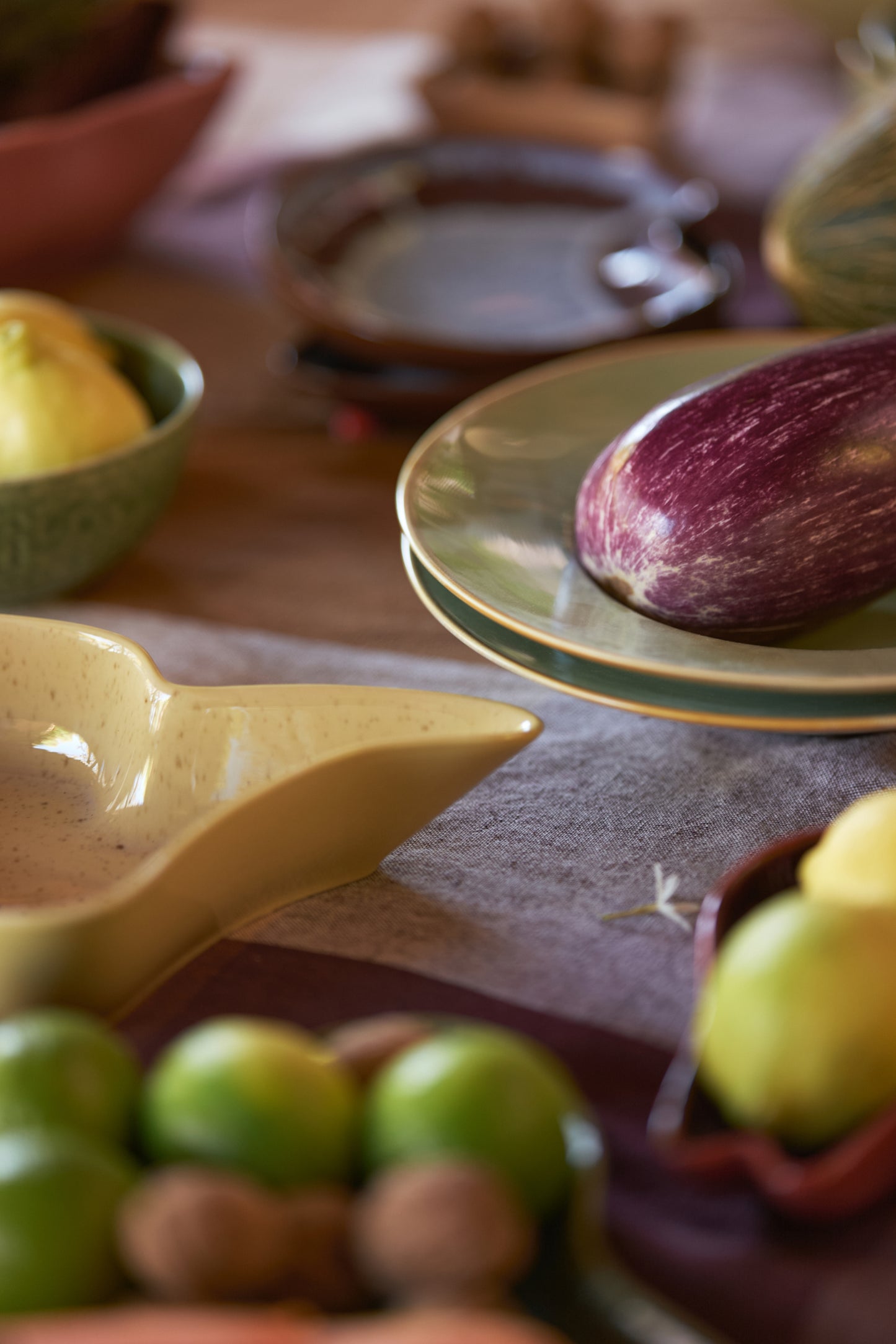Shell Serving Bowl Vanilla