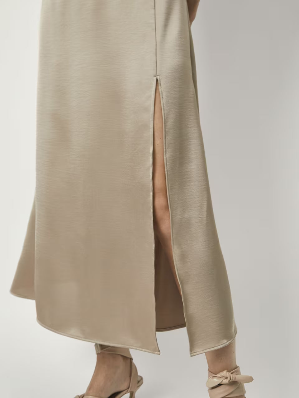 Midikleid in Wickeloptik Golden