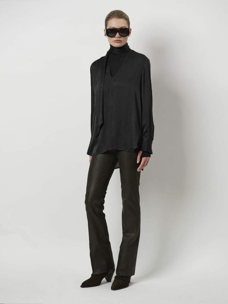 Scarf-Silk Blouse D6Mystere Raven