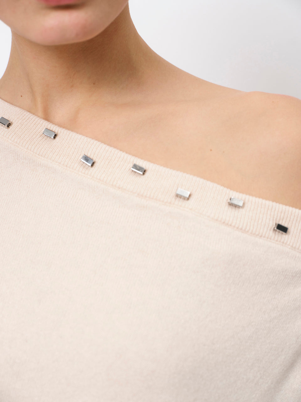 Sweater Off Shoulder Cream