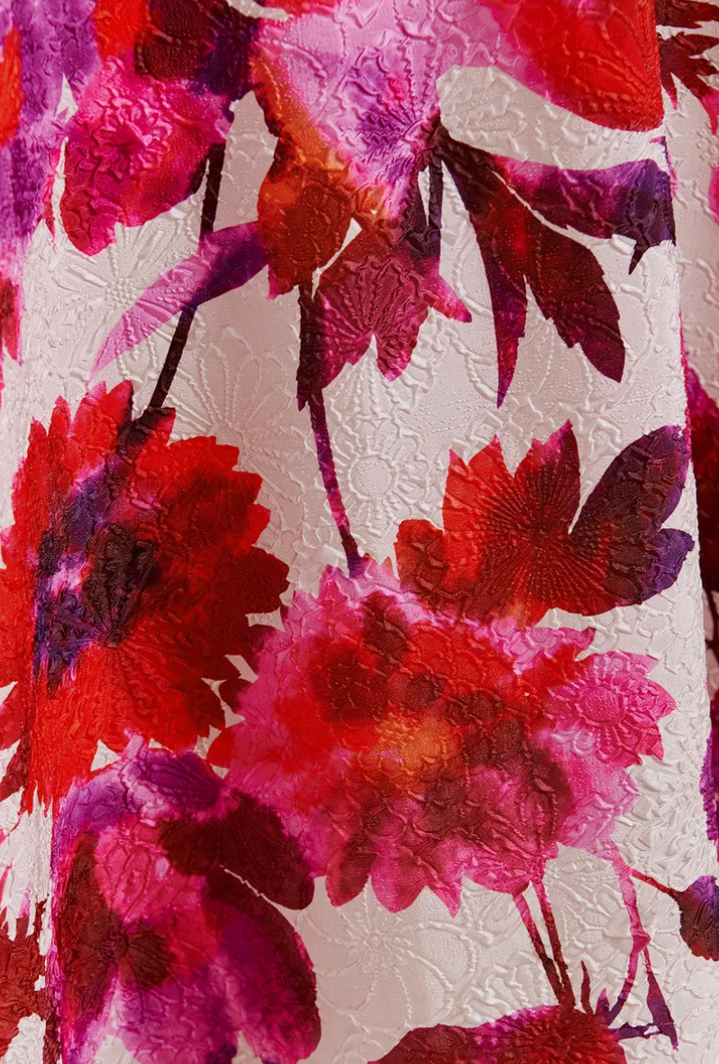 Cremefarbener, rosa und violetter Jacquard-Midirock mit Blumenmuster