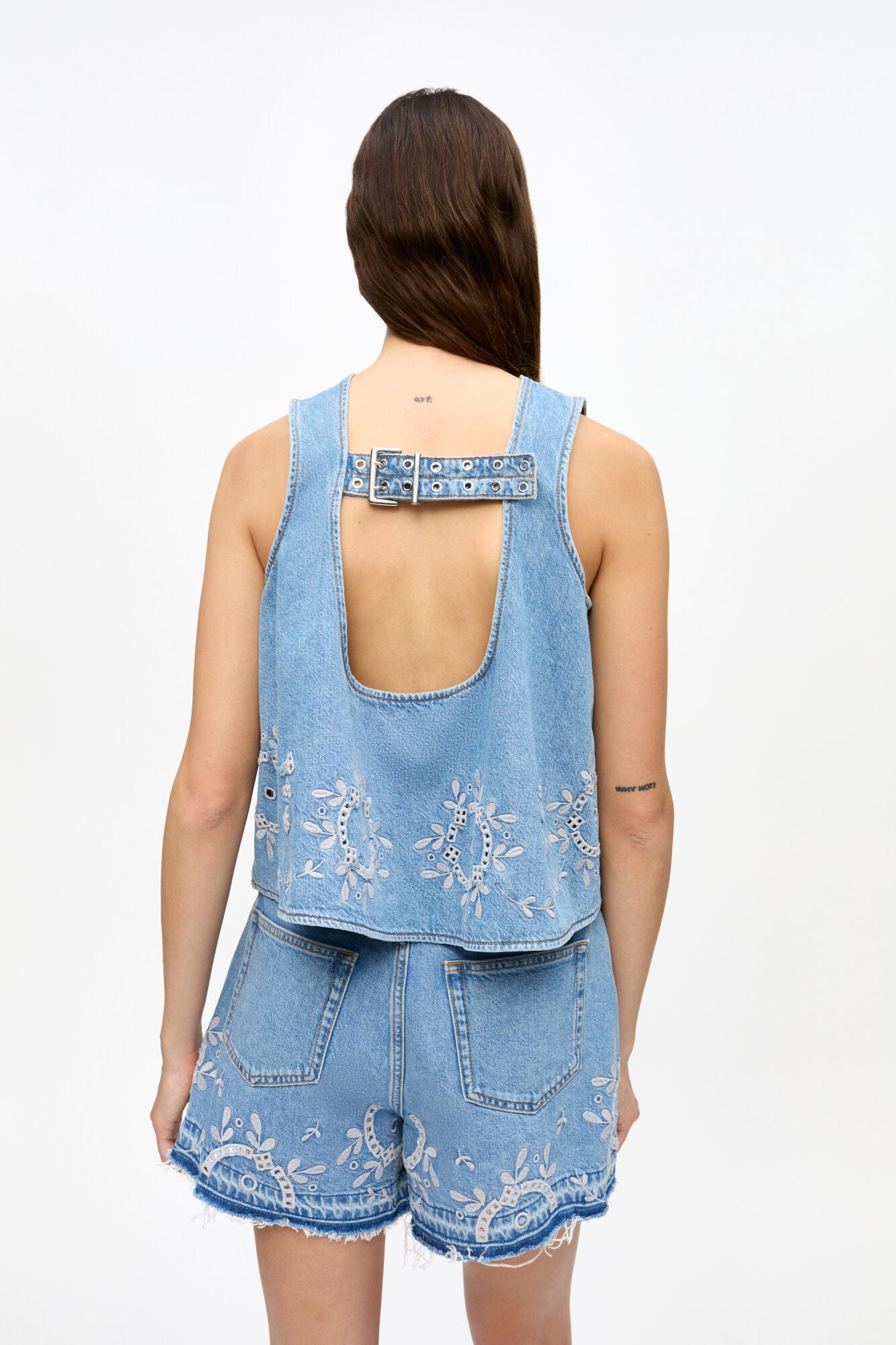 Jeanstop mit Lockstickerei