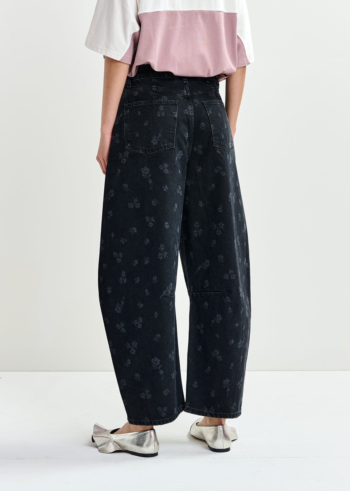 JO2 BARREL LEG JEANS