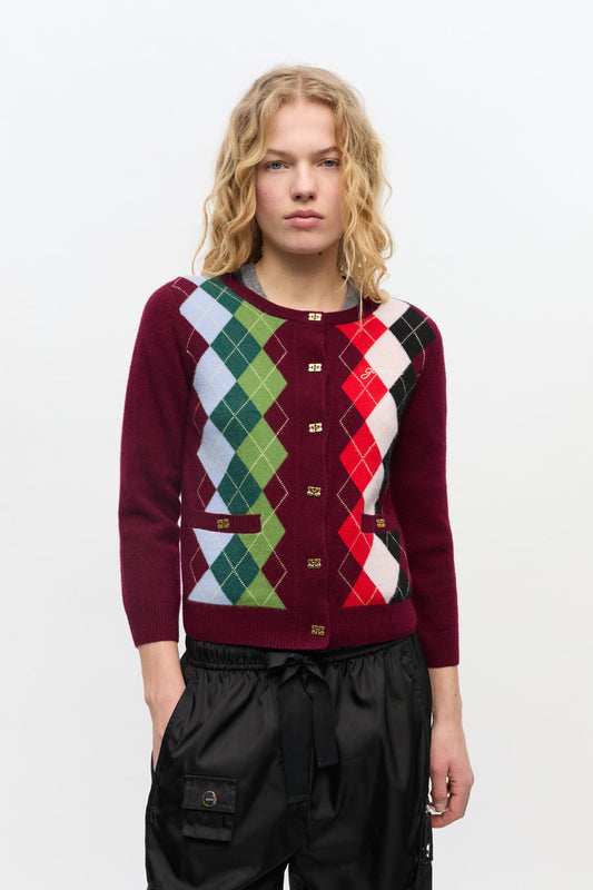 Burgunderrote Strickjacke mit Karomuster
