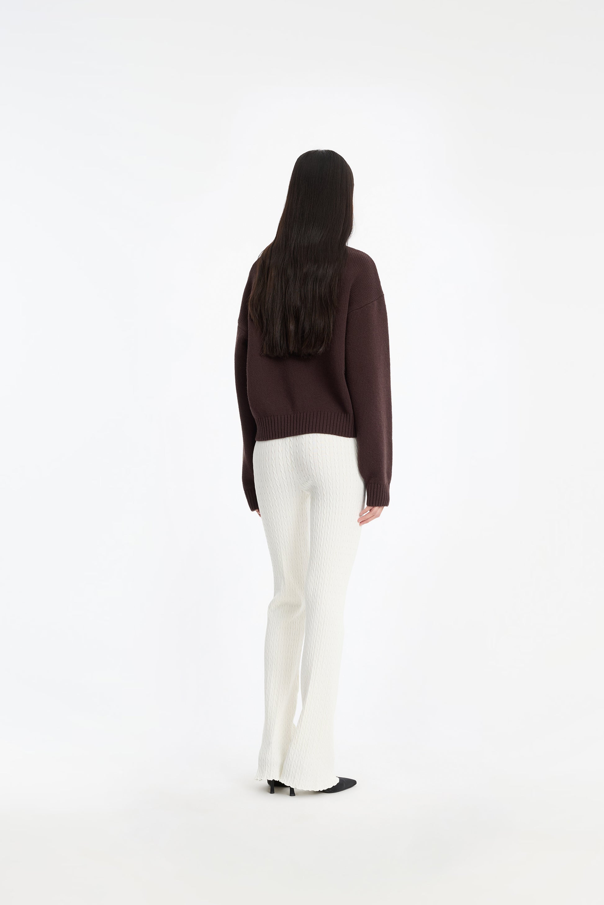 CREWNECK SWEATER