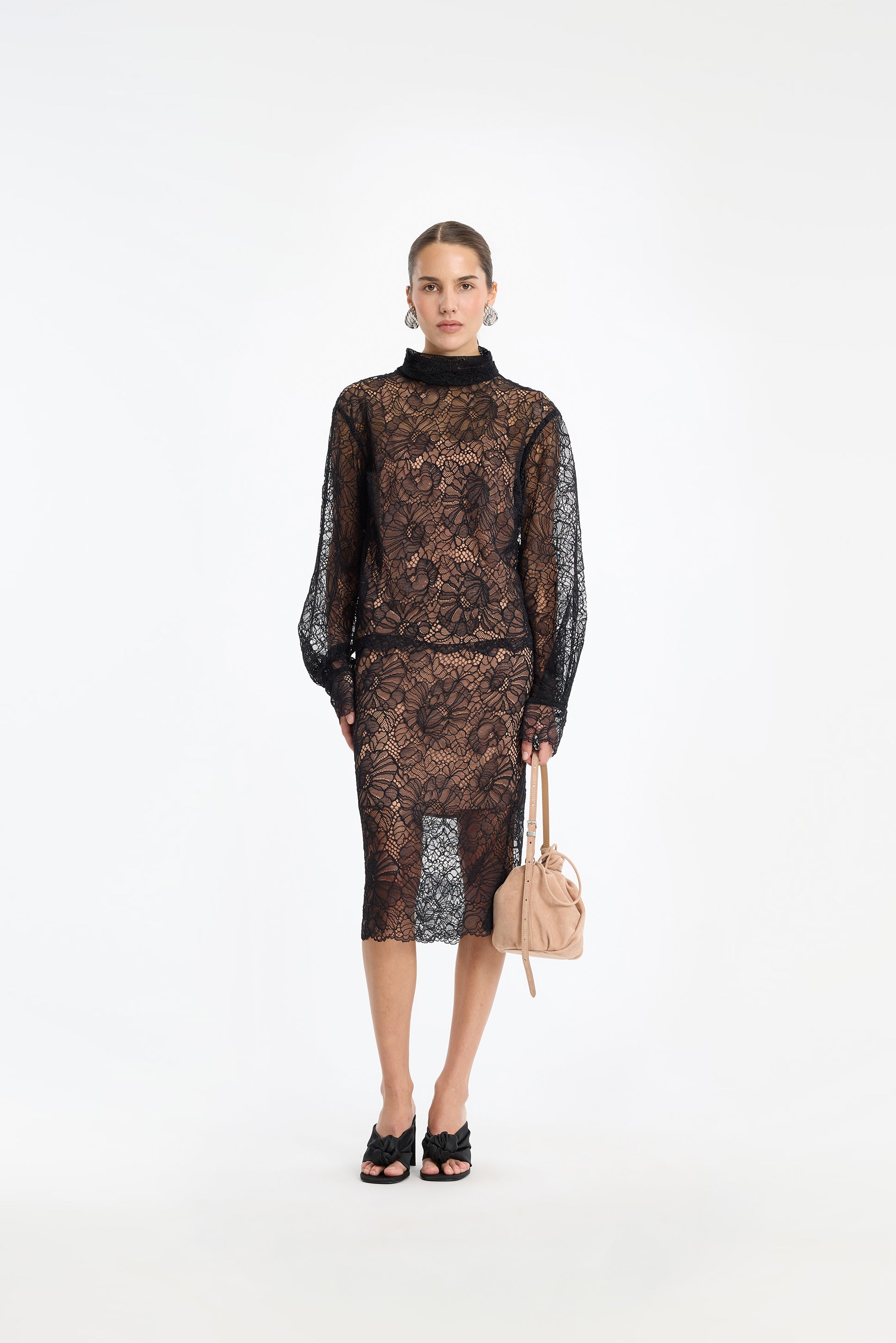 LACE LONG SLEEVE BLOUSE